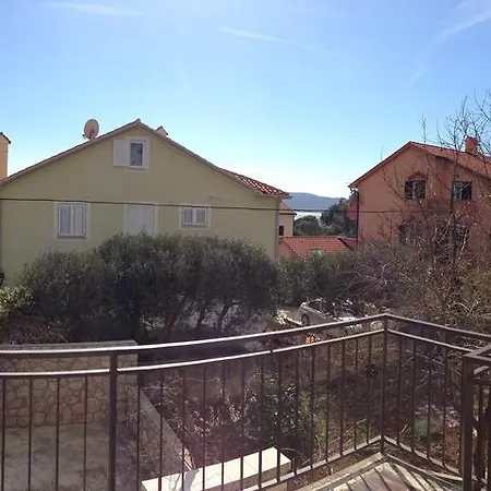 Guesthouse Maver 3* Црес