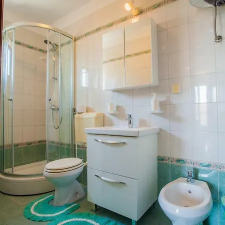 بيت ضيافة Maver كريس