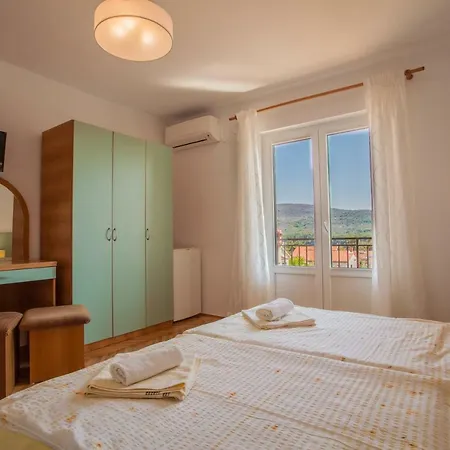 Guesthouse Maver Guest house 3*